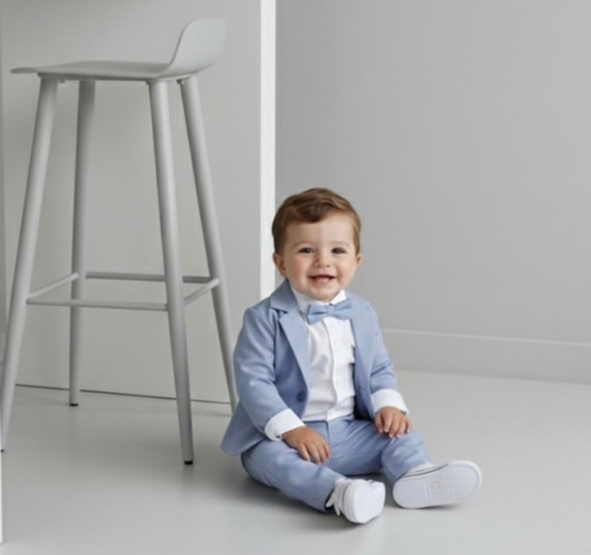 Boys’ Elegant 4-Piece Formal Suit Set – Light Blue